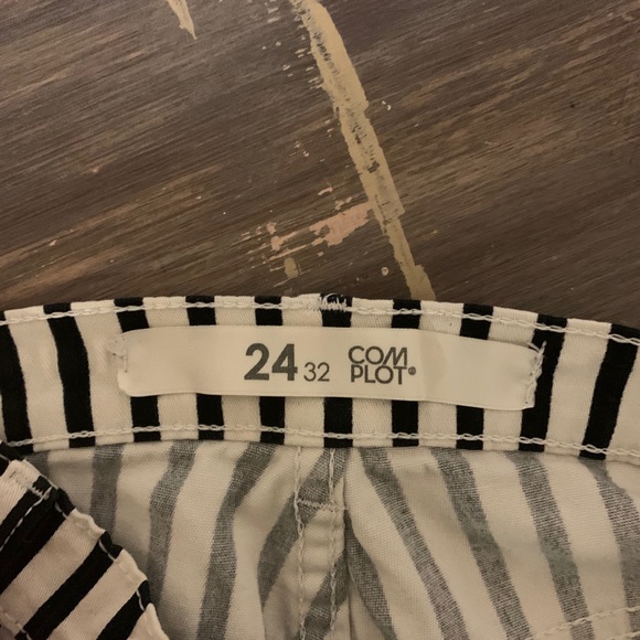 shorts - Picture 4 of 4